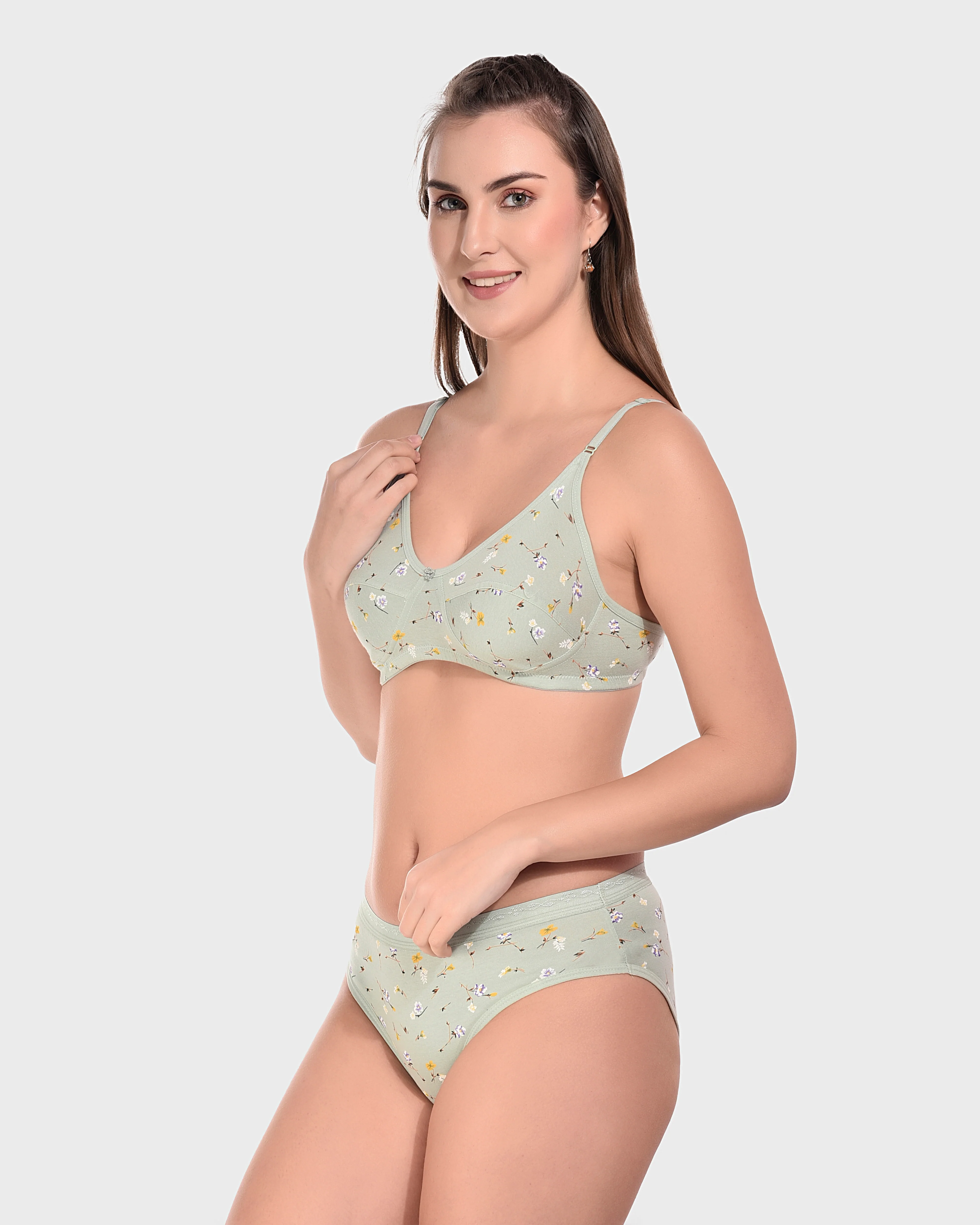 Bruchi Club Green Floral Bra Panty Set - Image 4